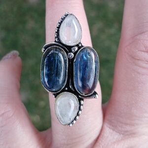 ***Sale*** New Kyanite & Rainbow Moonstone 925 Silver Ring.